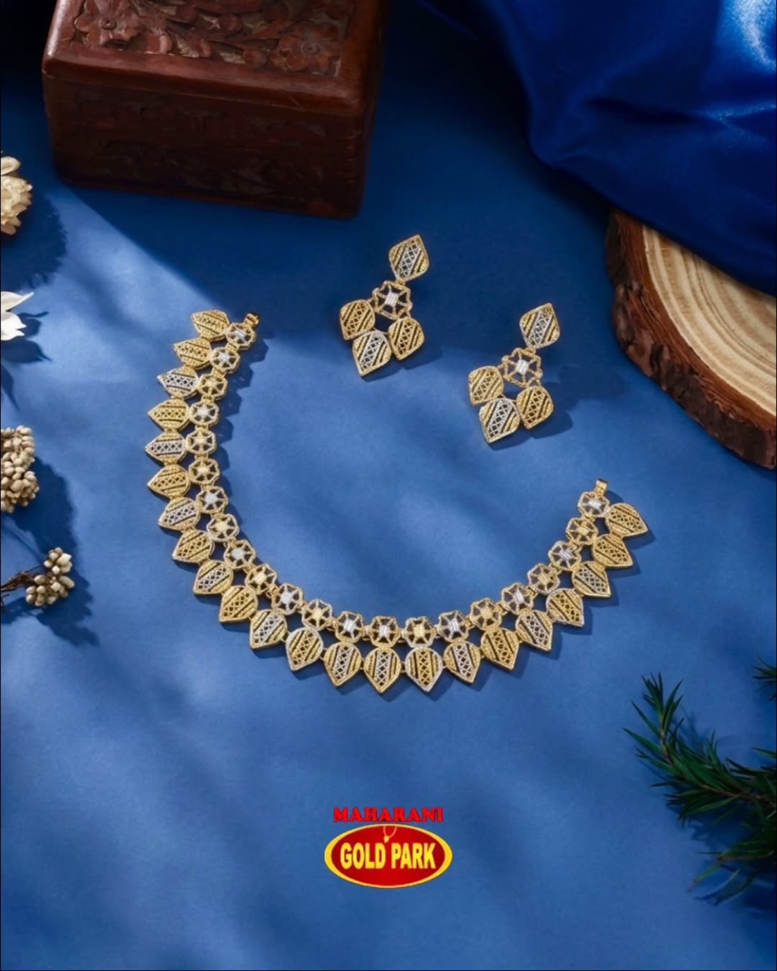 Two-tone gold and white necklace set with earrings