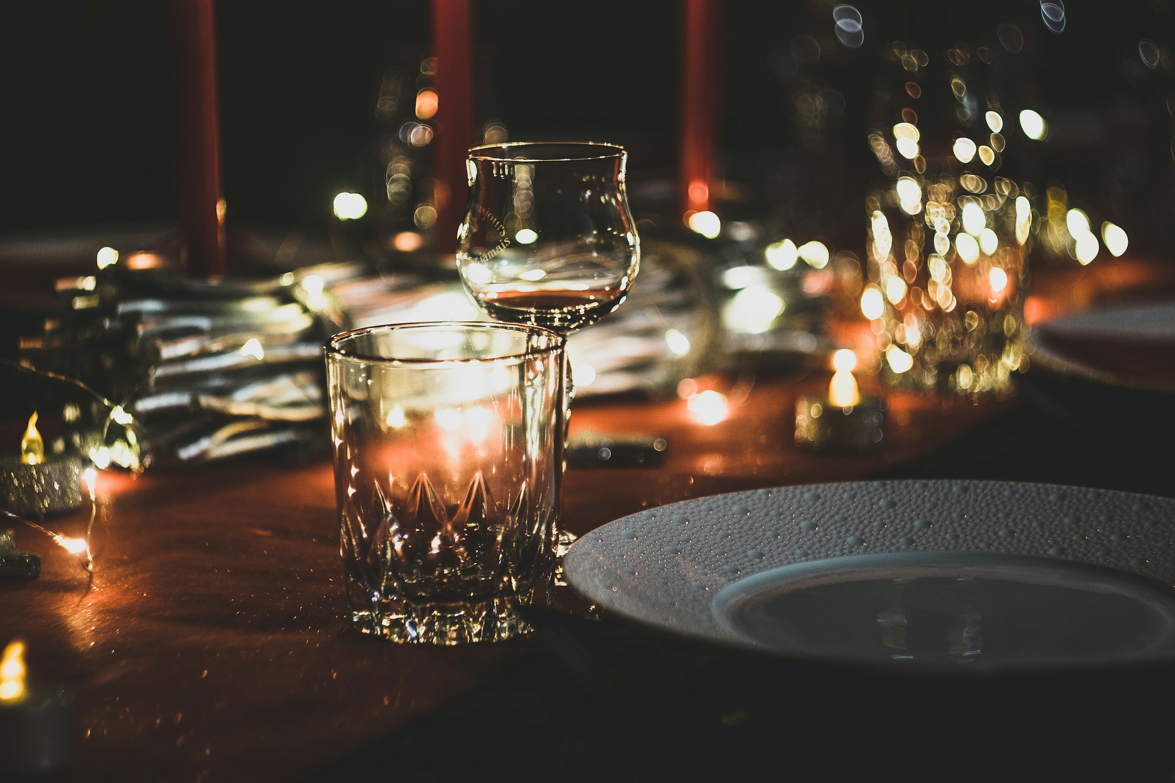 Candlelit table detail
